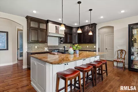Kitchen - 6249 Old Salem Ln, Springfield, IL 62711 photo 3 of 9