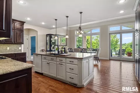 Kitchen - 6249 Old Salem Ln, Springfield, IL 62711 photo 1 of 9