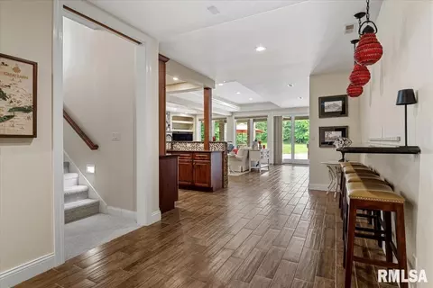 Entry Way - 6249 Old Salem Ln, Springfield, IL 62711 photo 5 of 10