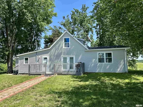 1311 Mcglasson Rd, Jacksonville, IL 62650