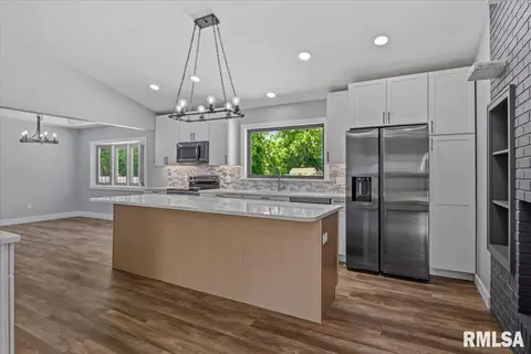 Kitchen - 3501 Buckeye Dr, Springfield, IL 62712 photo 1 of 3