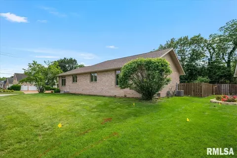 Exterior - 3501 Buckeye Dr, Springfield, IL 62712 photo 8 of 8