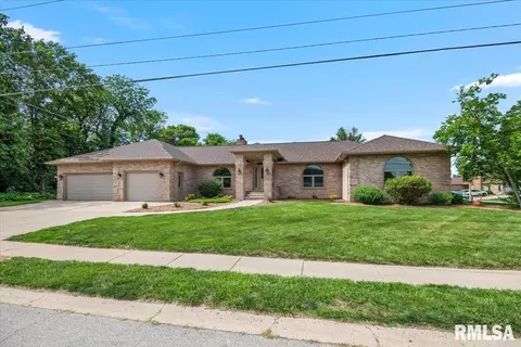 Exterior - 3501 Buckeye Dr, Springfield, IL 62712 photo 2 of 8
