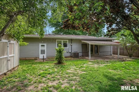 Exterior - 29 Longbow Ln, Springfield, IL 62704 photo 5 of 6
