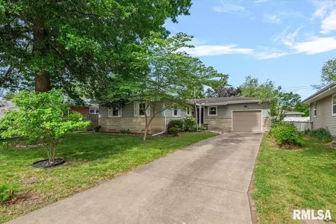 Exterior - 29 Longbow Ln, Springfield, IL 62704 photo 2 of 6