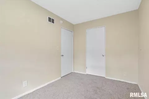 Bedroom - 201 S Walnut St, Springfield, IL 62704 photo 6 of 6