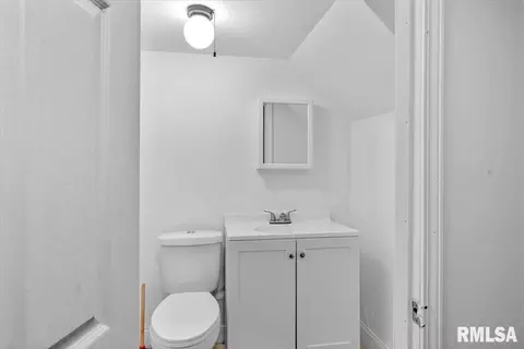 Bath - 201 S Walnut St, Springfield, IL 62704 photo 2 of 2