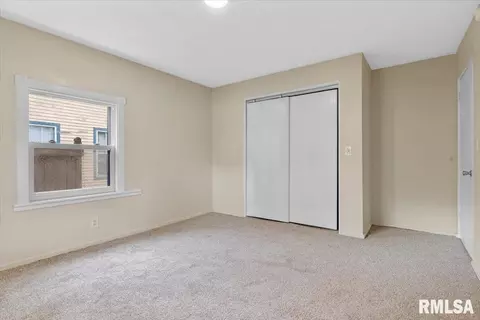 Bedroom - 201 S Walnut St, Springfield, IL 62704 photo 3 of 6