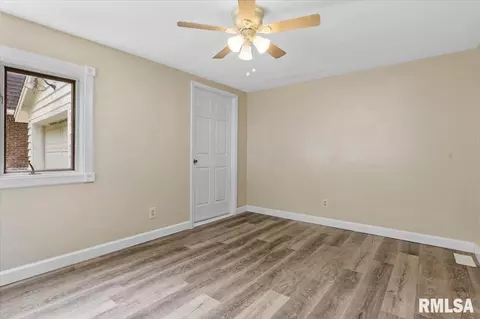 Other - 201 S Walnut St, Springfield, IL 62704 photo 2 of 6