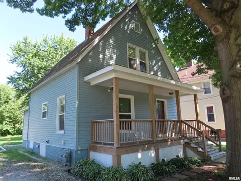 253 Day St, Galesburg, IL 61401