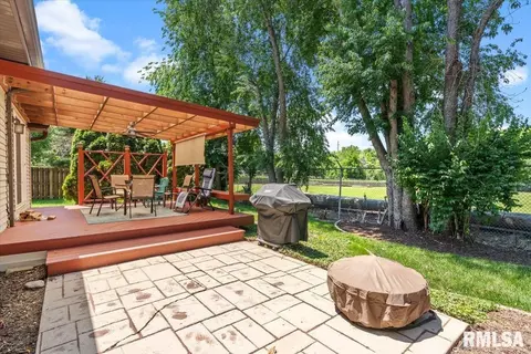 Exterior - 4124 Camomile Ln, Springfield, IL 62711 photo 5 of 8