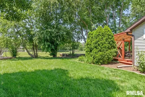 Exterior - 4124 Camomile Ln, Springfield, IL 62711 photo 8 of 8