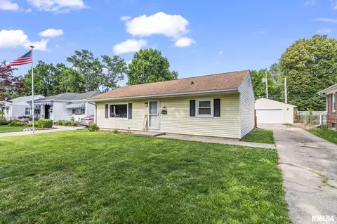 2422 S Whittier Ave, Springfield, IL 62704