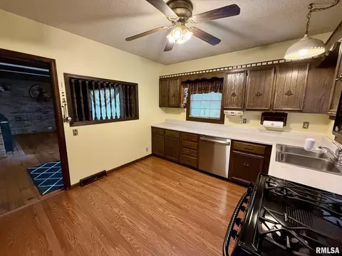 Kitchen - 2452 S 5th St, Springfield, IL 62703 photo 1 of 3