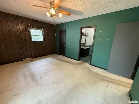 Bedroom - 2452 S 5th St, Springfield, IL 62703 photo 2 of 2