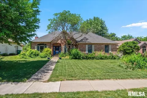 7605 Southport Ln, Springfield, IL 62711