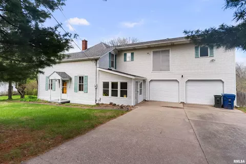 218 N Michigan Ave, Davenport, IA 52804