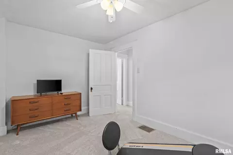 Bedroom - 1225 N Franklin Ave, Springfield, IL 62702 photo 7 of 9