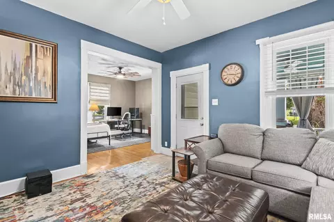 Living - 1225 N Franklin Ave, Springfield, IL 62702 photo 2 of 2