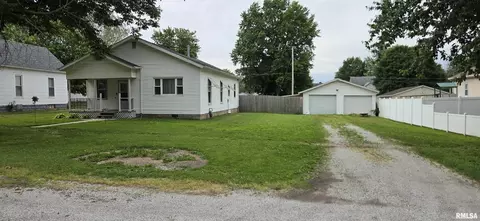 205 E Washington St, Edinburg, IL 62531