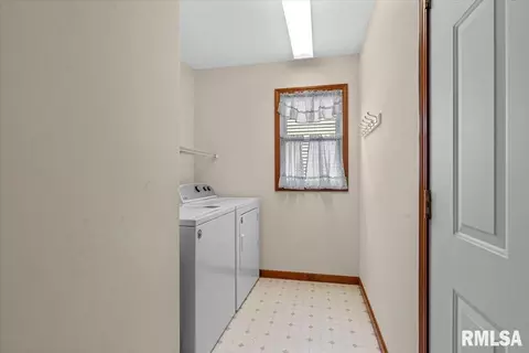 Other - 7109 Preston Dr, Springfield, IL 62711 photo 9 of 14