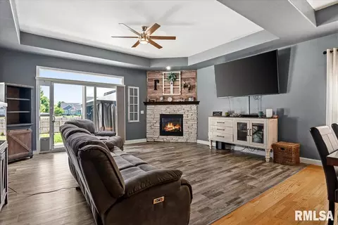 Other - 512 E Spruce St, Chatham, IL 62629 photo 2 of 8