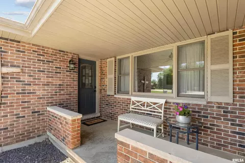 3311 N Tower Rd, Quincy, IL 62305