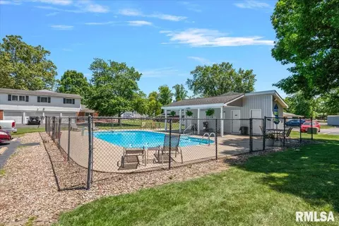 Exterior - 343 Durkin Dr, Springfield, IL 62704 photo 4 of 4
