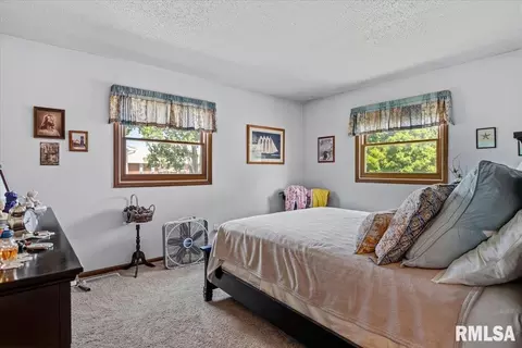 Bedroom - 343 Durkin Dr, Springfield, IL 62704 photo 1 of 5