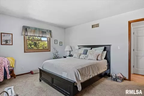 Bedroom - 343 Durkin Dr, Springfield, IL 62704 photo 2 of 5