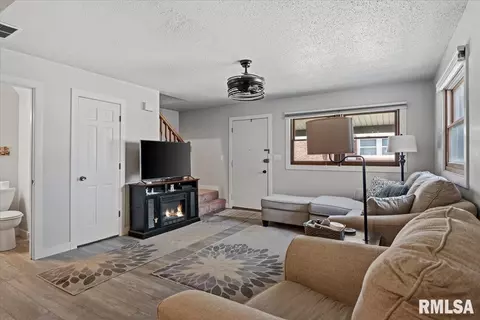 Living - 343 Durkin Dr, Springfield, IL 62704 photo 2 of 2