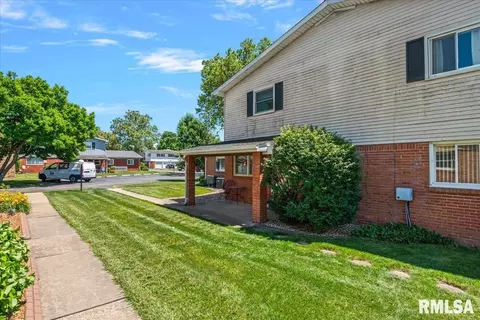 Exterior - 343 Durkin Dr, Springfield, IL 62704 photo 2 of 4
