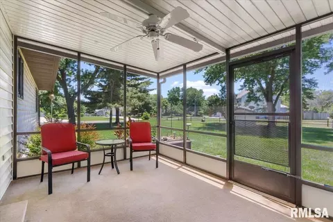Exterior - 18 Macbride Rd, Springfield, IL 62712 photo 4 of 9