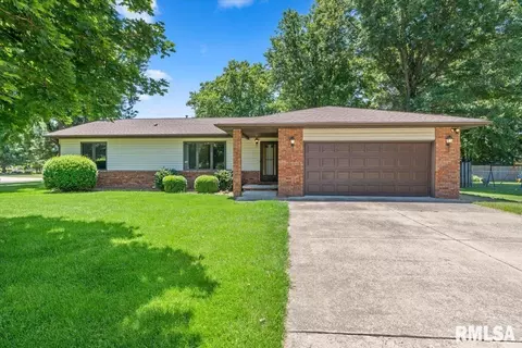 18 Macbride Rd, Springfield, IL 62712