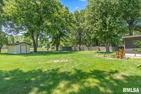 Exterior - 18 Macbride Rd, Springfield, IL 62712 photo 9 of 9