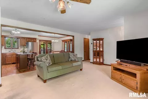 Living - 18 Macbride Rd, Springfield, IL 62712 photo 1 of 2