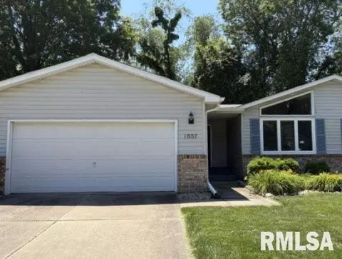 1007 Rickard Ct, Springfield, IL 62704