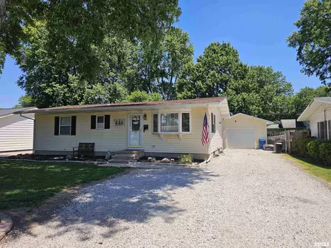 446 W Lake Shore Dr, Springfield, IL 62703