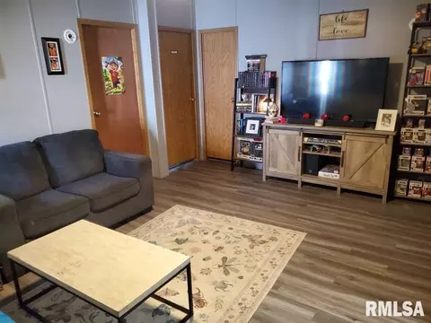 Living - 205-207 W Perkins St, Payson, IL 62360 photo 2 of 2