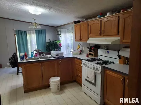 Kitchen - 205-207 W Perkins St, Payson, IL 62360 photo 3 of 3