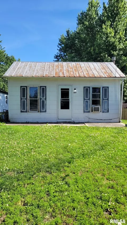 205-207 W Perkins St, Payson, IL 62360
