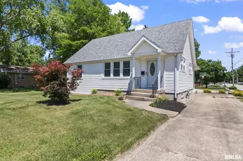 3252 S 2nd St, Springfield, IL 62703