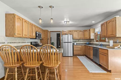 Kitchen - 6105 Farrier Pl, Springfield, IL 62712 photo 2 of 5