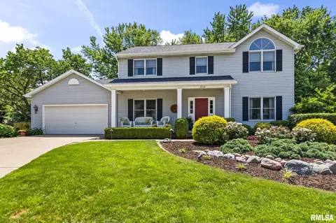 2716 Meadow Pointe Dr, Springfield, IL 62702
