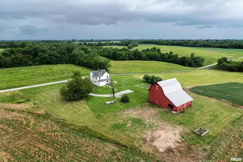 321 N County Road 1200, West Point, IL 62380