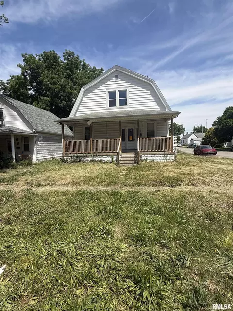 Exterior - 1800 N 9th St, Springfield, IL 62702 photo 2 of 5