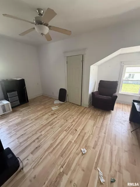 Bedroom - 1800 N 9th St, Springfield, IL 62702 photo 1 of 2