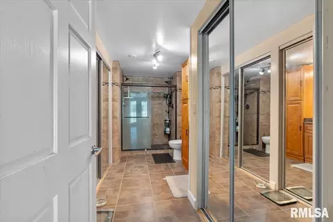 Entry Way - 485 Pakey Rd, Springfield, IL 62712 photo 5 of 5