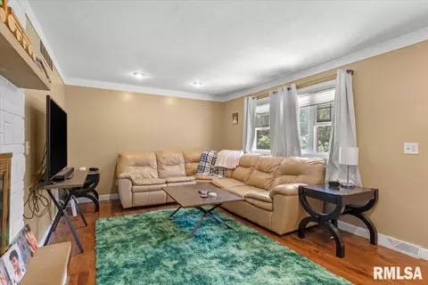 Living - 485 Pakey Rd, Springfield, IL 62712 photo 2 of 2
