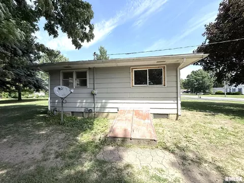 Exterior - 219 E Willard St, Wataga, IL 61488 photo 4 of 4